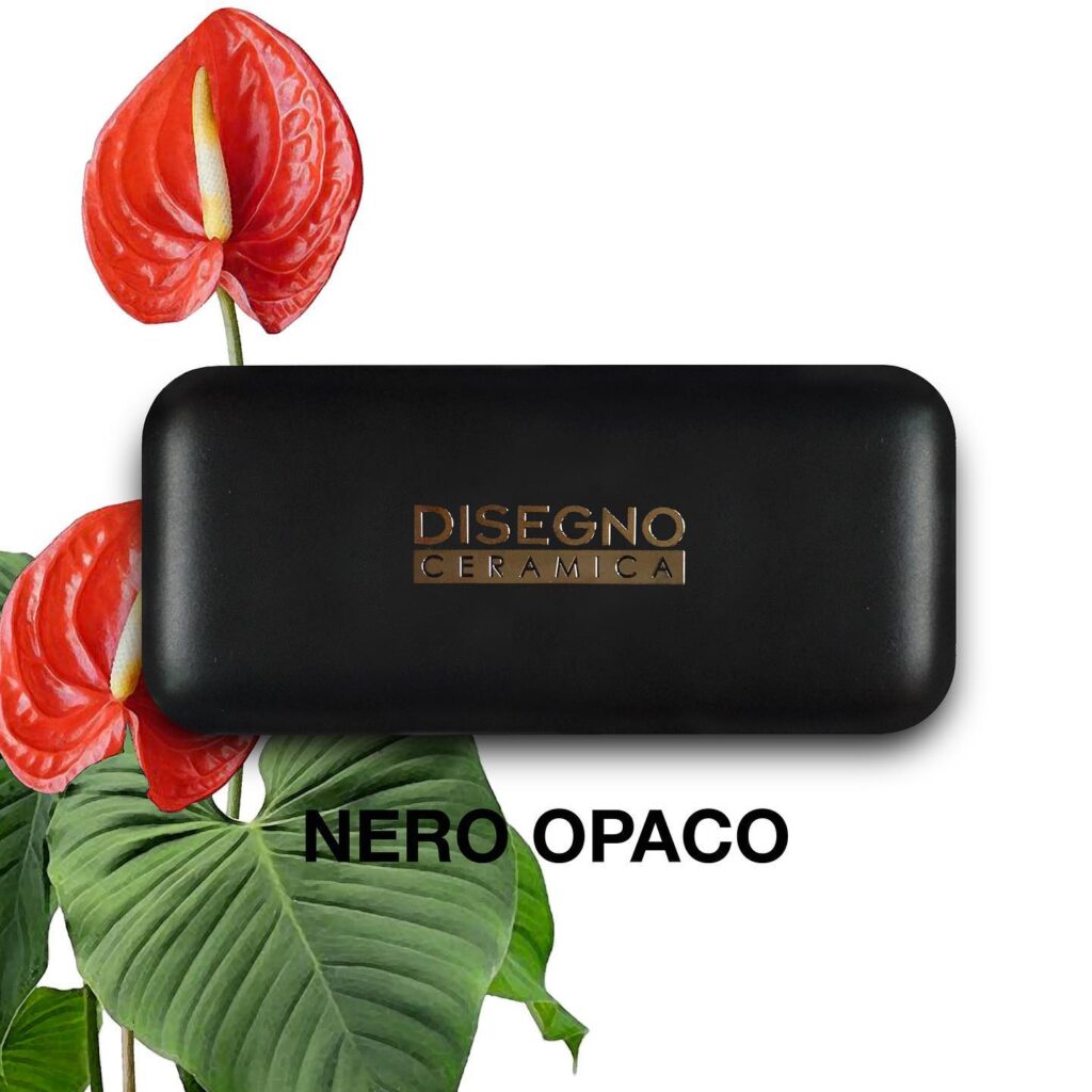 Nero opaco